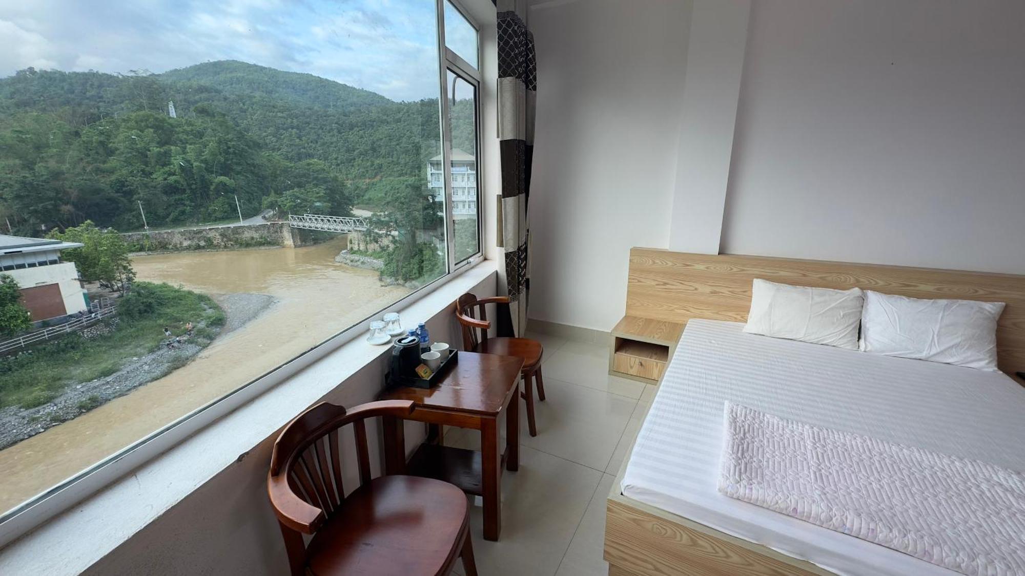Quy Anh Hotel Bao Lac Town Exterior foto