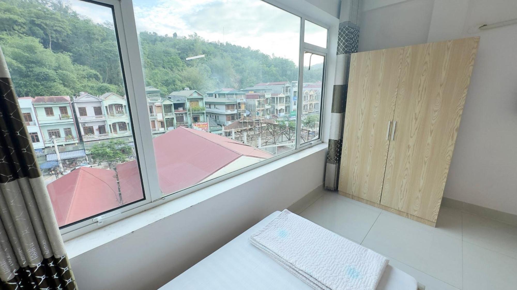 Quy Anh Hotel Bao Lac Town Exterior foto