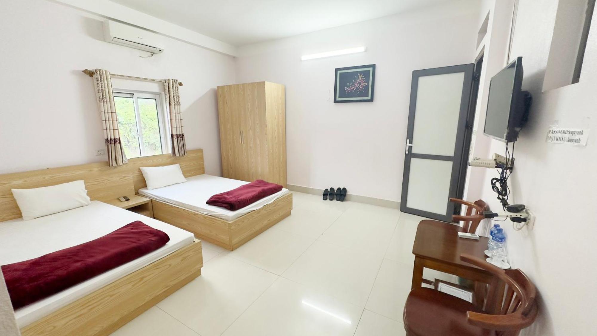 Quy Anh Hotel Bao Lac Town Exterior foto
