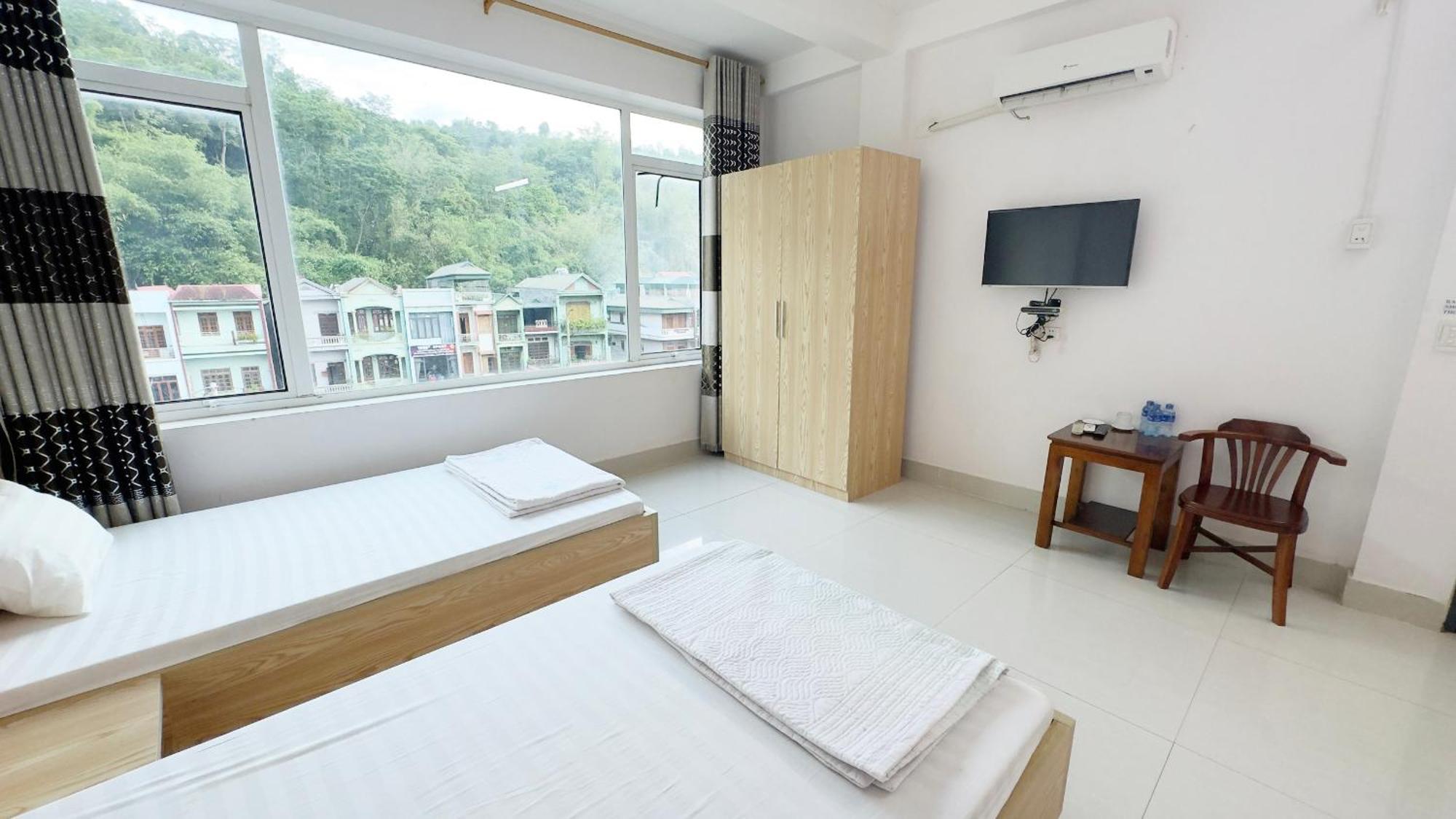 Quy Anh Hotel Bao Lac Town Exterior foto